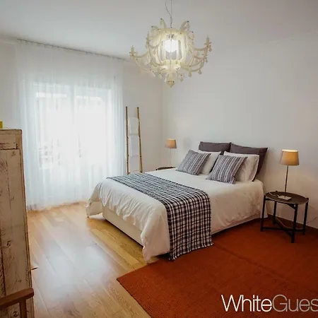 White * Peniche