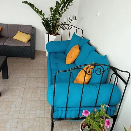 Guest house White