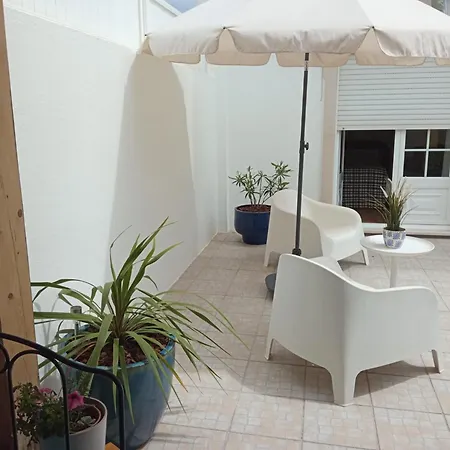 Guest house White Peniche
