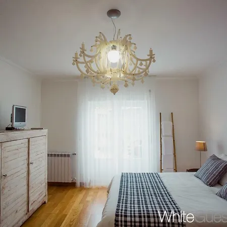 White Guest house Peniche